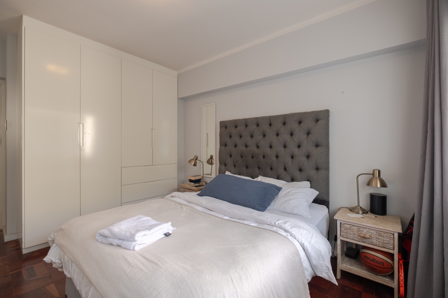 3 Bedroom Property for Sale in Sea Point Western Cape